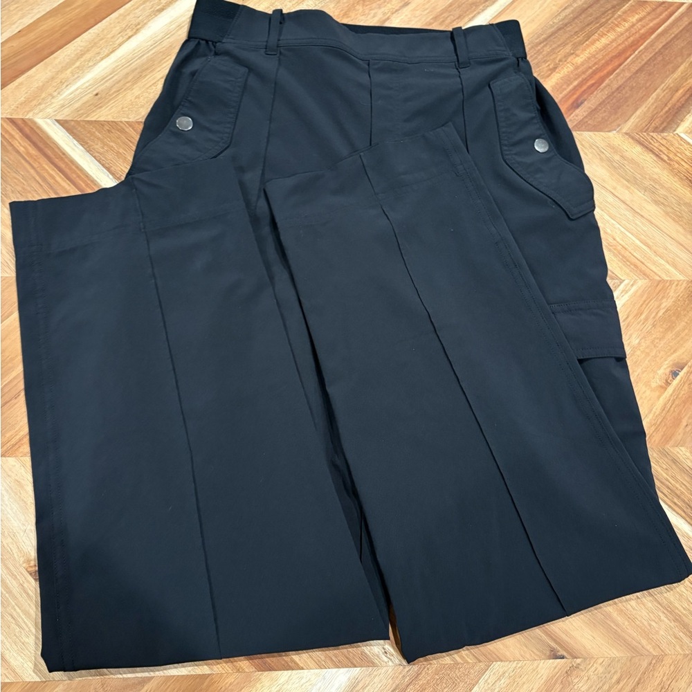 Athleta Women’s Dark Cargo Pants